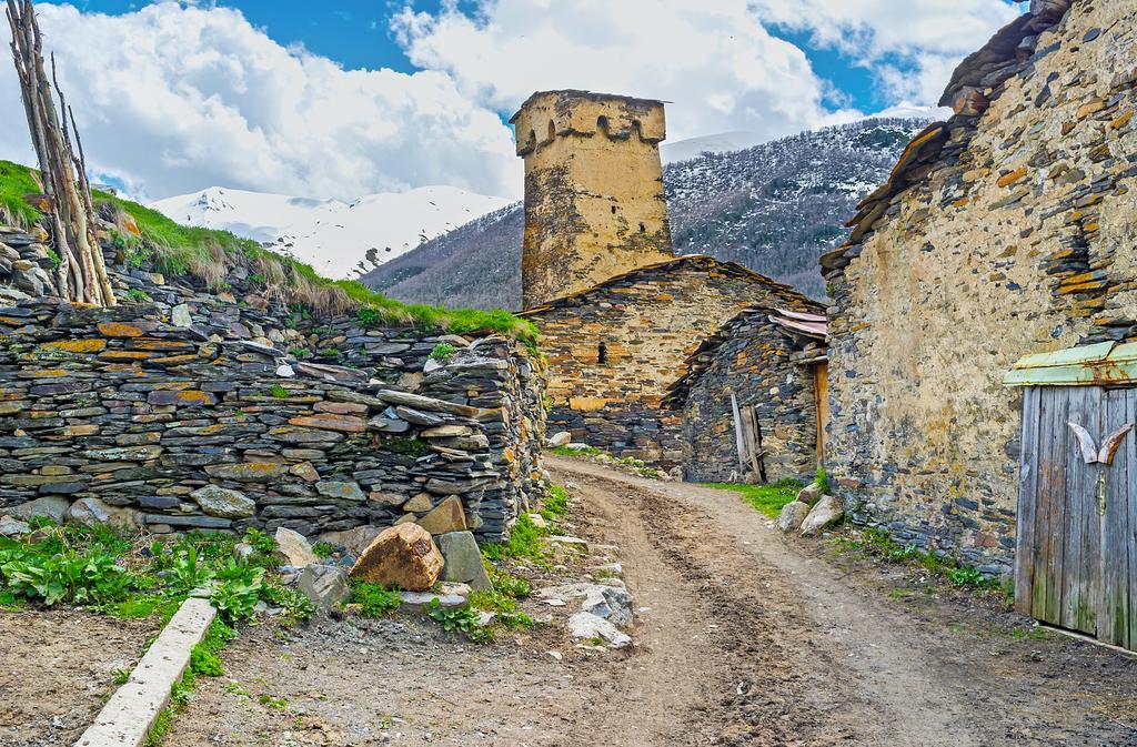 Guesthouse Angelina Ushguli Exterior photo